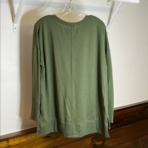 Time and Tru Olive Knit Top Tunic Length- L - Picture 2 of 5